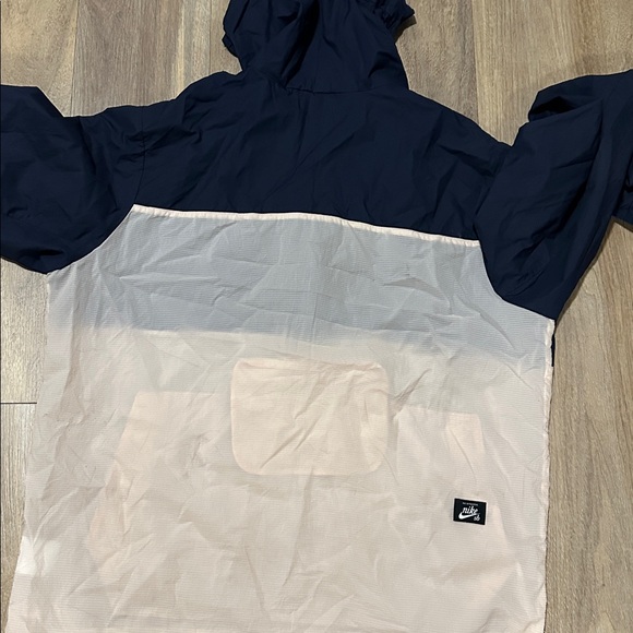 NIKE SB Men's Packable Shell Anorak Jacket - Picture 7 of 8